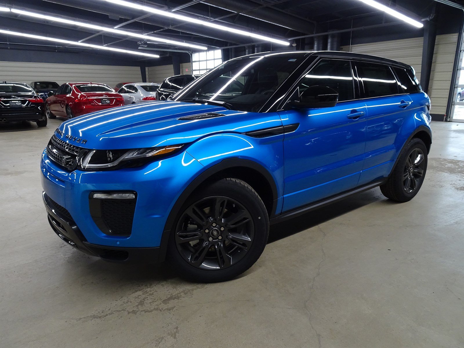 Range rover evoque рестайлинг отличия