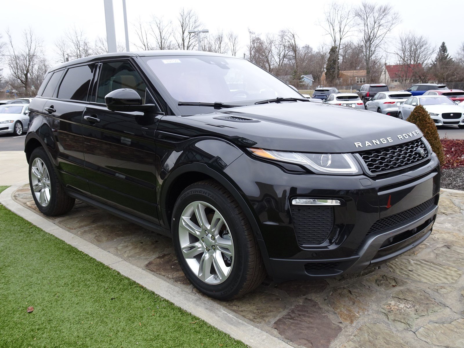 New 2019 Land Rover Range Rover Evoque HSE Dynamic 4 Door in Cincinnati