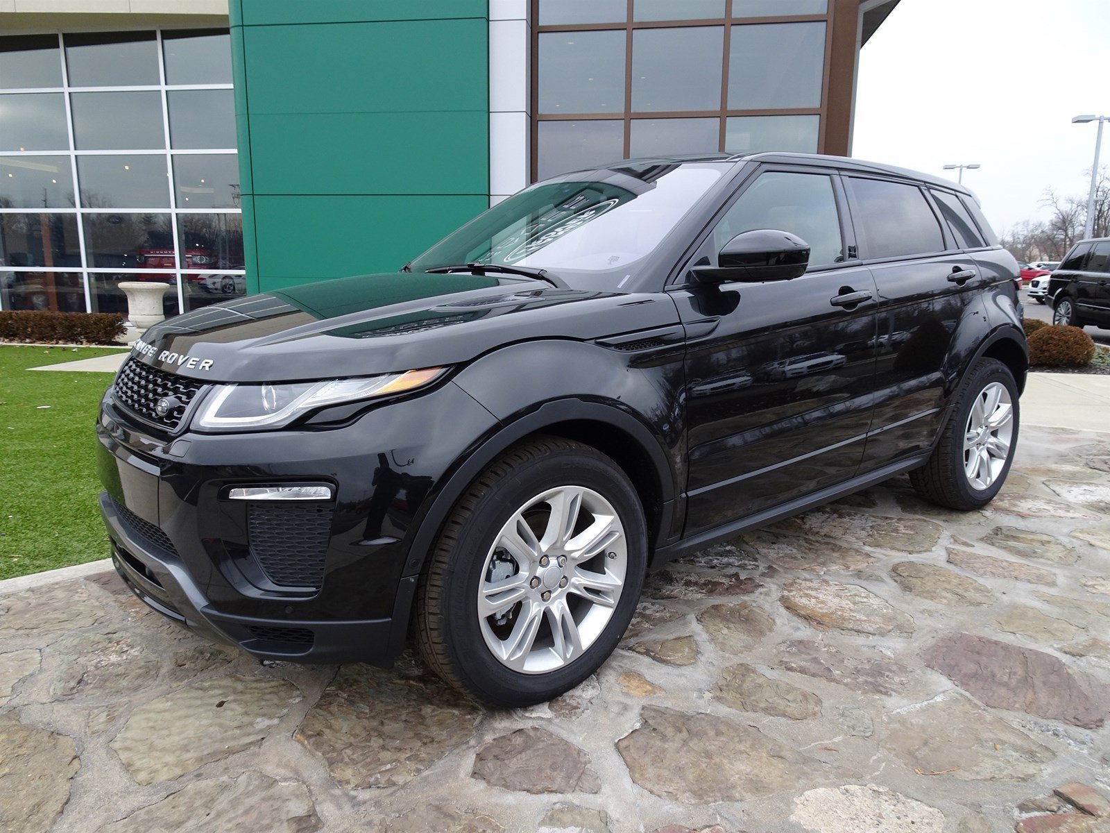 New 2019 Land Rover Range Rover Evoque HSE Dynamic 4 Door in Cincinnati ...