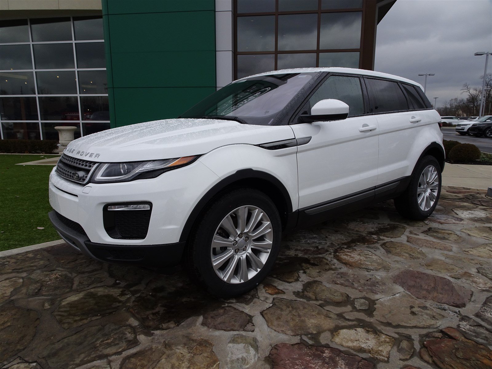 New 2019 Land Rover Range Rover Evoque SE 4 Door in Cincinnati #19131 ...