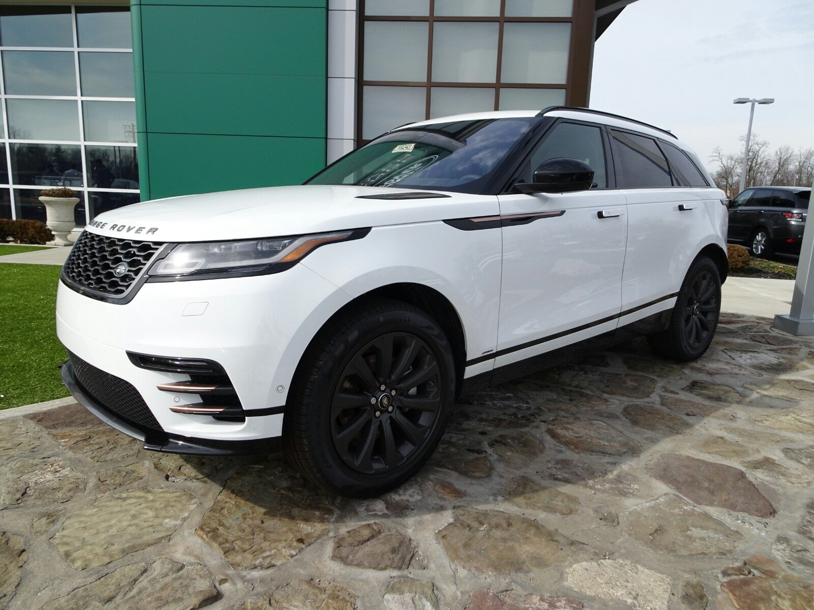 New 2018 Land Rover Range Rover Velar R-Dynamic SE 4 Door in Cincinnati ...